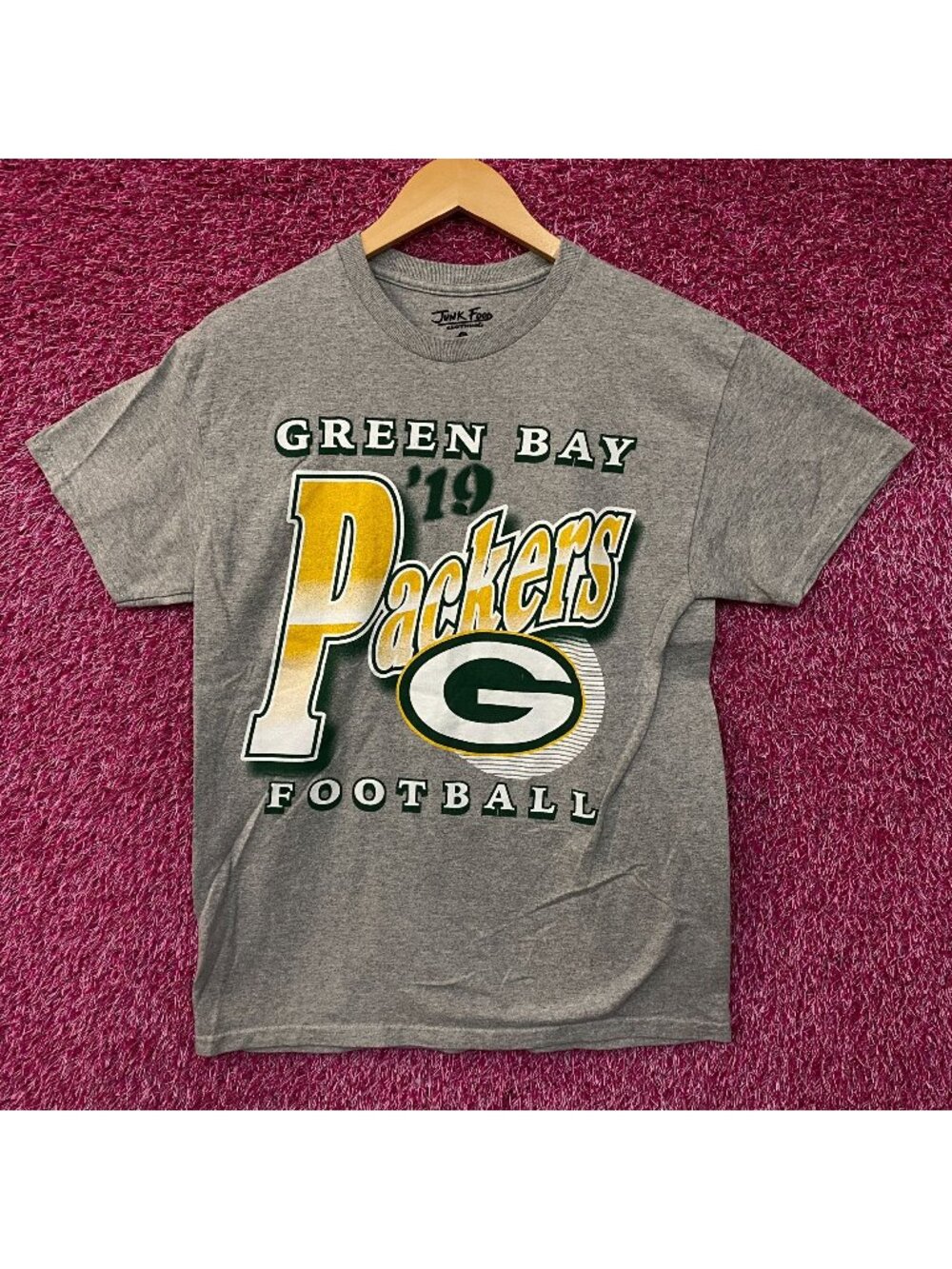 Junk Food Clothing Green Bay Packers Bootleg Flea Market Tee Small
